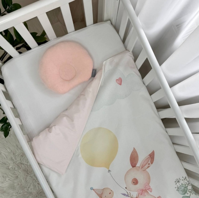 Set lenjerie de schimb pentru patut bebe 3 piese Iepuras vesel (1)